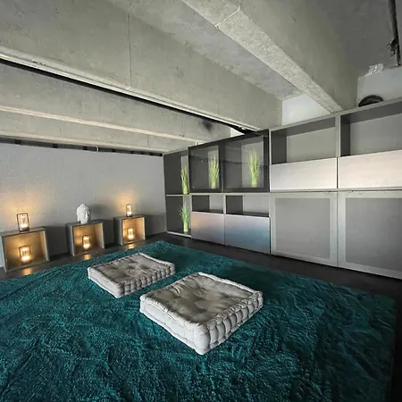 Luxe With Pool, Sauna, Jacuzzi, Gym, Balcony Daire Prag