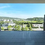 Luxe With Pool, Sauna, Jacuzzi, Gym, Balcony Prag
