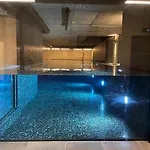 Apartment Luxe With Pool, Sauna, Jacuzzi, Gym, Balcony