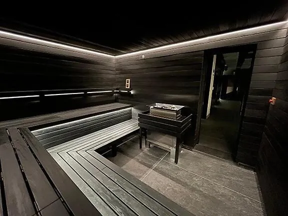 Luxe With Pool, Sauna, Jacuzzi, Gym, Balcony Apartmán