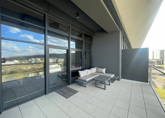 Luxe With Pool, Sauna, Jacuzzi, Gym, Balcony