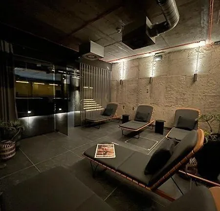 Luxe With Pool, Sauna, Jacuzzi, Gym, Balcony * Praga