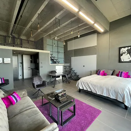 Luxe With Pool, Sauna, Jacuzzi, Gym, Balcony Apartament